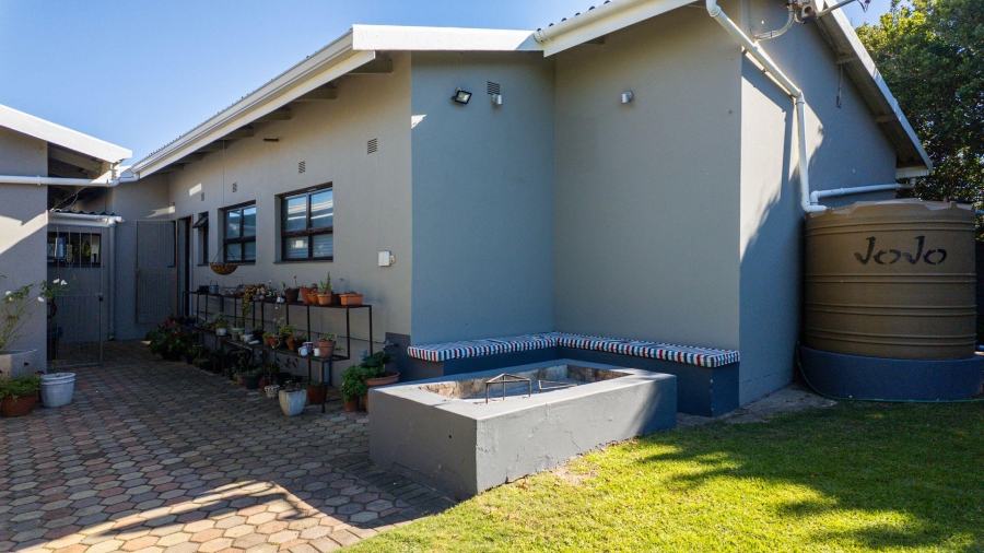 4 Bedroom Property for Sale in Heiderand Western Cape